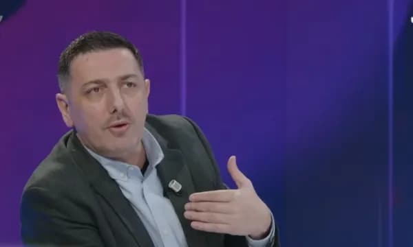 Syla: Nëse Kurti e voton propozimin e PDK-së për Specialen, mund t’ia votojnë Presidentin, të krijohet stabilitet