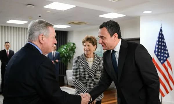 “Bondsteel të jetë bazë e përhershme”, “shqetësuese mbrojtja që Vuçiq i bën Radoiçiqit”, Kurti deklarohet pas takimit me senatorët