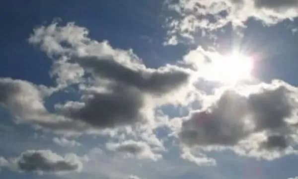E hënë me vranësira dhe intervale me diell, temperaturat deri në 18°C