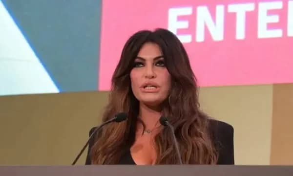 Ambasadorja amerikane në Greqi reagon pasi SHBA ia kërkoi dorëheqjen