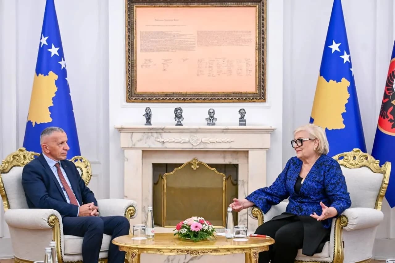 Presidentja fton banorët e Luginës: Votoni për sa më shumë shqiptarë në Kuvendin e Serbisë
