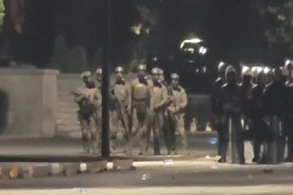 Kaosi në Tiranë, RENEA vendosen sërish te Kryeministria