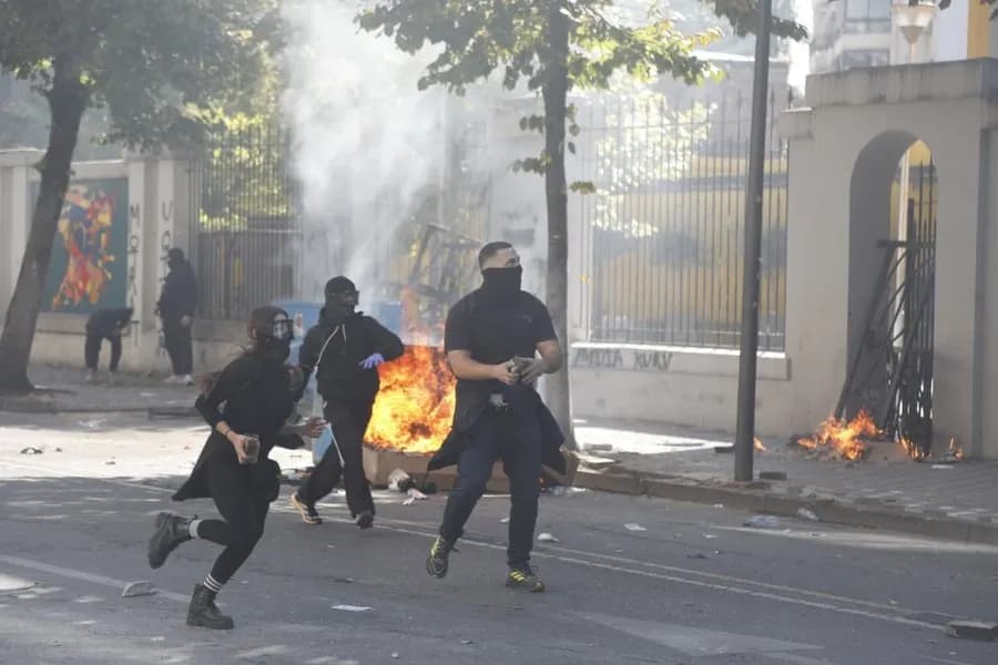 Studentët paralajmërojnë protestën e radhës, mes përplasjeve dhe arrestimeve