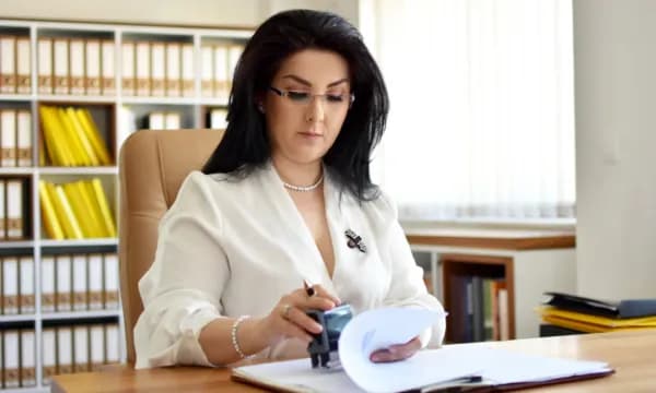 Avokatja e Arlindës kishte dorëzuar ankesë disiplinore ndaj prokurores, thotë se shteti e vrau