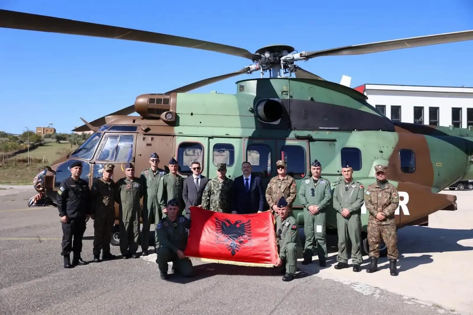 Forca Ajrore shqiptare dërgon për herë të parë kontingjentin në misionin e KFOR-it në Kosovë