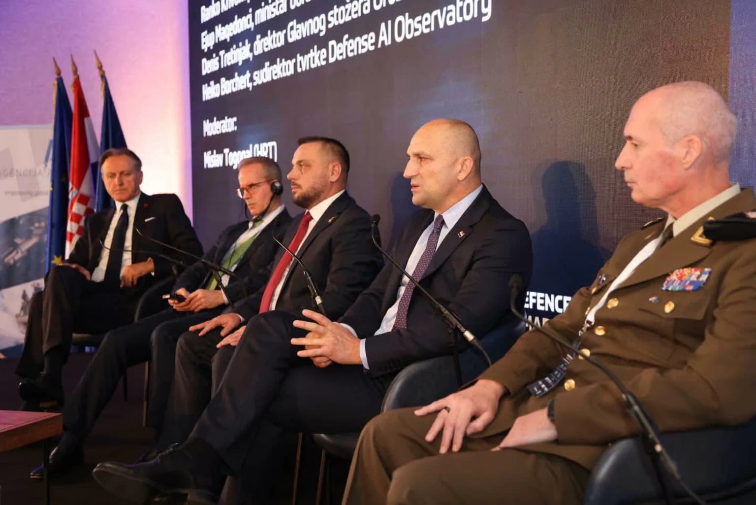 Maqedonci dhe ministri kroat dakordohen për bashkëpunim në mbrojtje, trajnime dhe shkëmbim të informacionit