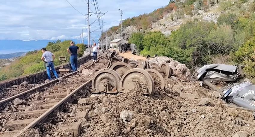 Del nga shinat treni me mallra në Kroaci