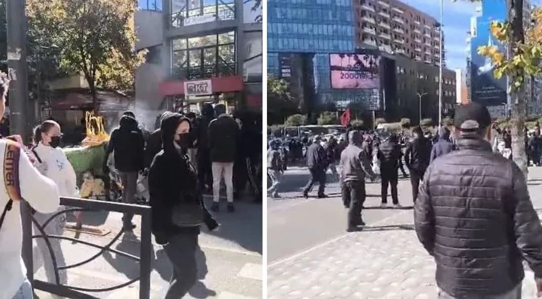 Tensione te Zogu i Zi/ Kosha në flakë dhe qarkullimi i paralizuar, protestuesit bllokojnë rrugën