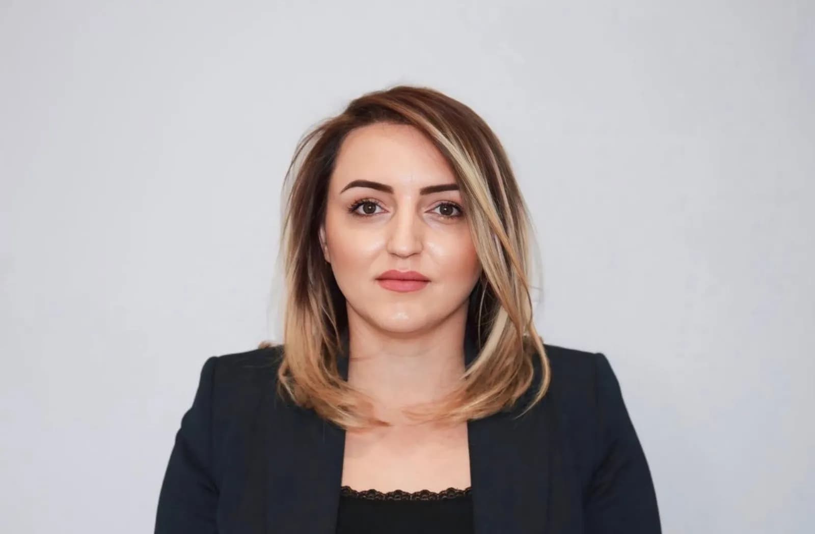 Ish-zyrtarja shtetërore ndan një histori për publikun: Kam vendosur të flas, bëhet fjalë për një kryeshef…