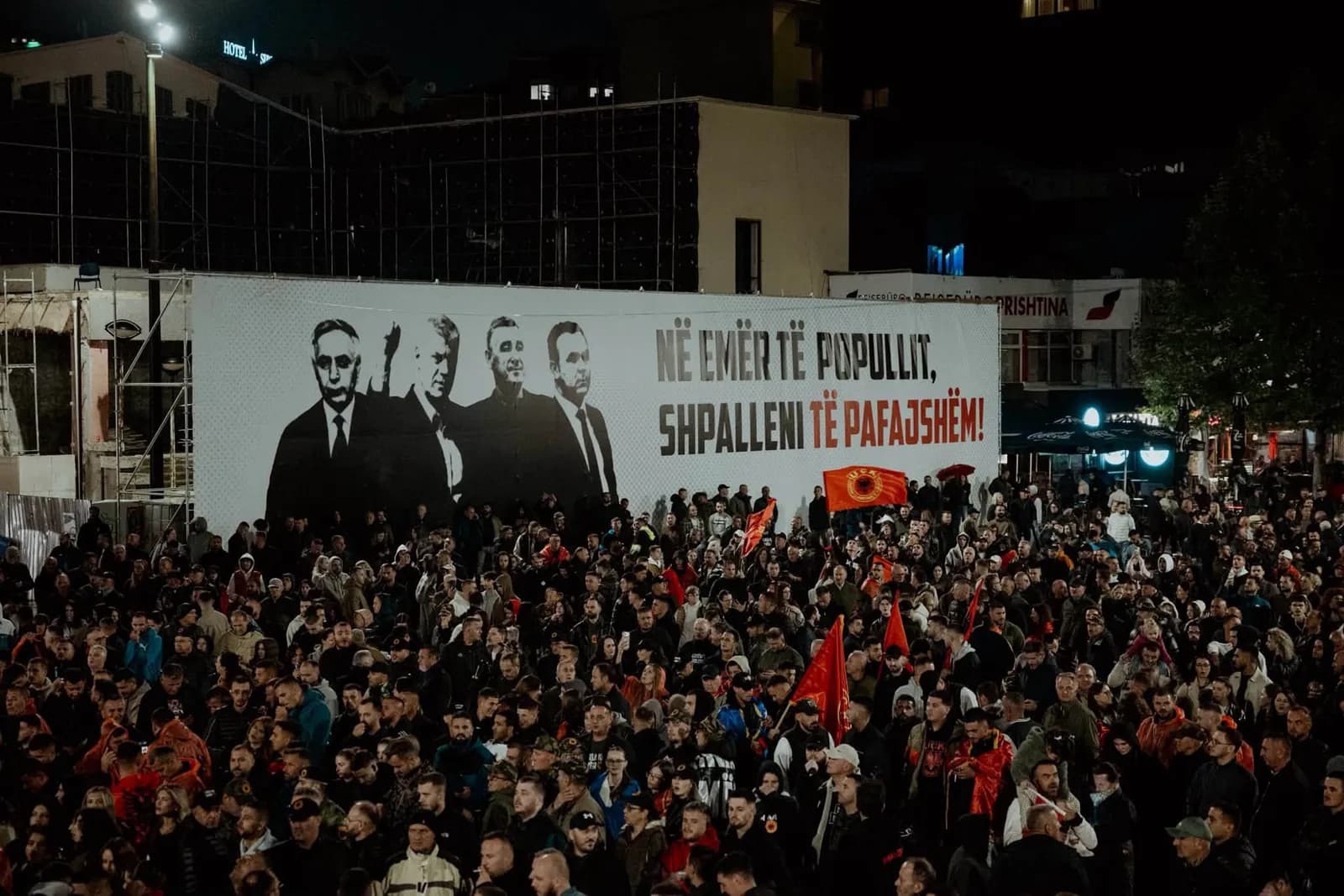 Dy javë protesta kundër aktgjykimit të Speciales: Kush, çka po kërkon?