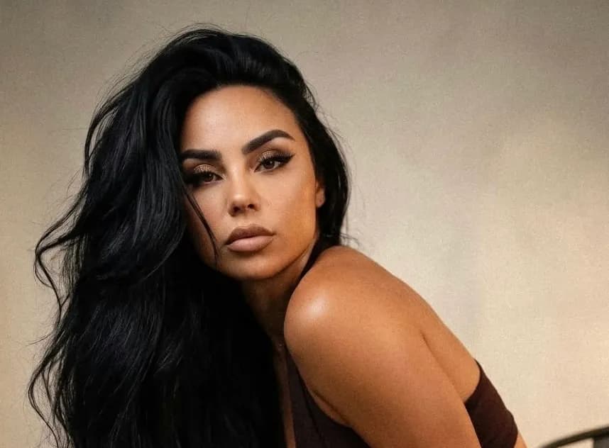 S’përmbahet Linda Halimi, shfaqet ‘hot’ në paraqitjen e fundit