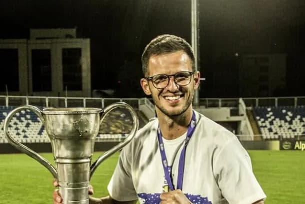 Dyshohet se e sulmoi fizikisht ish-futbollisten, reagon Liridon Leci