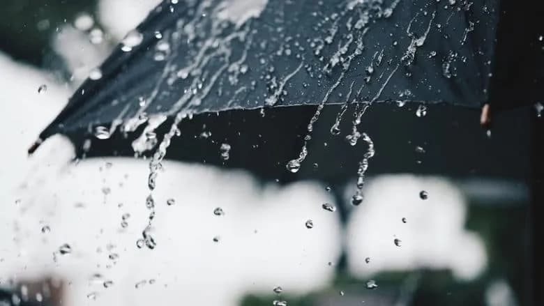 Moti të premten: Diell dhe vranësira, priten reshje shiu gjatë ditës