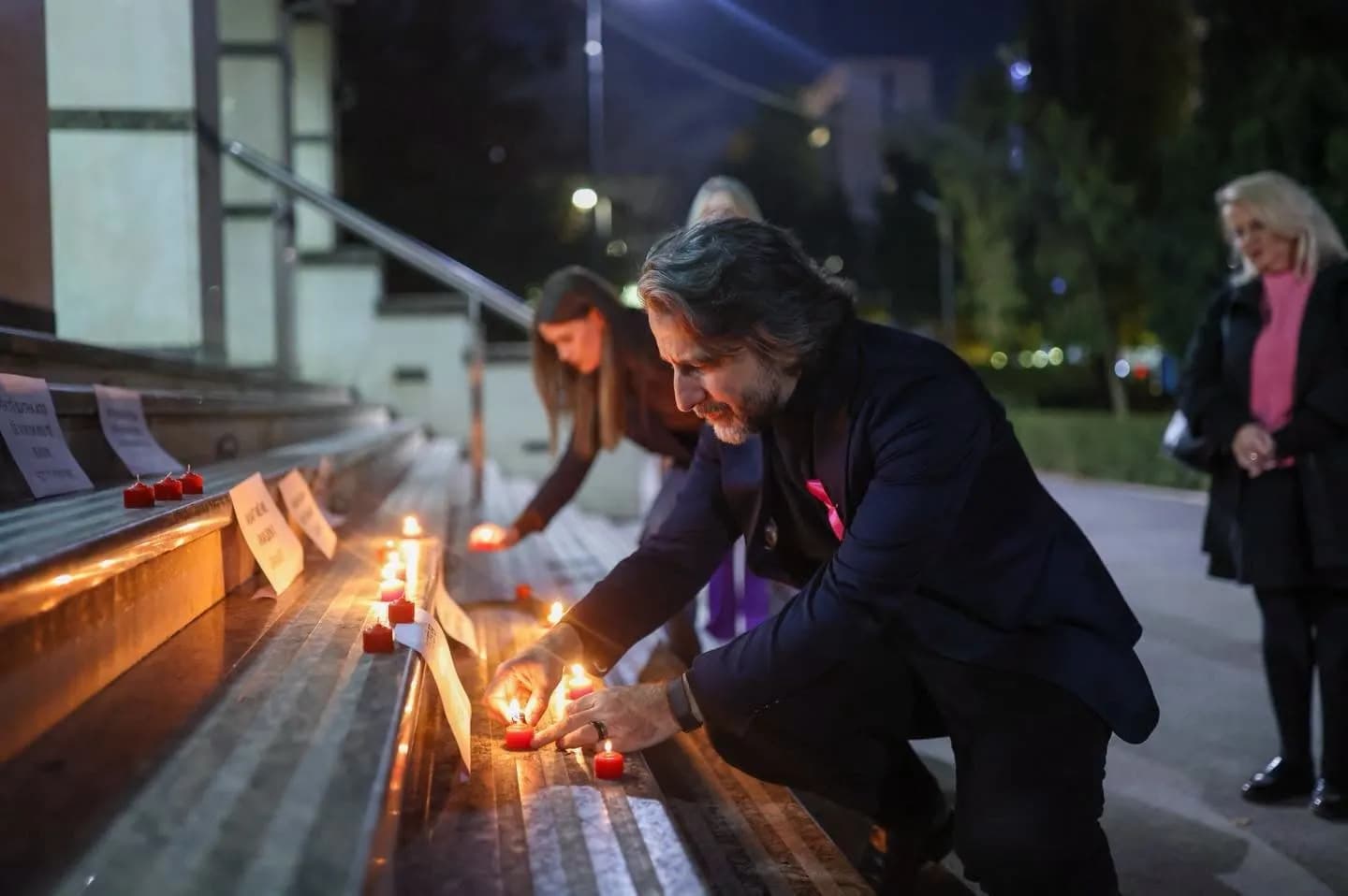 Ndizen qirinj në kujtim të Arlinda Zekajt, Rama kërkon përgjegjësi