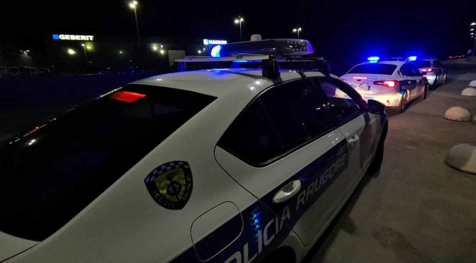 Ngjarja me armë zjarri në Shkodër, këngëtari shqiptar qëllohet nga një person me maskë