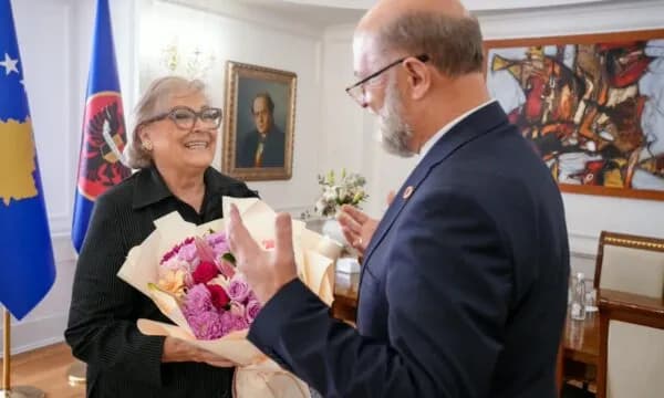 Presidentja Shiroka-Pula takon ambasadorin e Shqipërisë, kërkon për rritje të koordinimit në politikën e jashtme