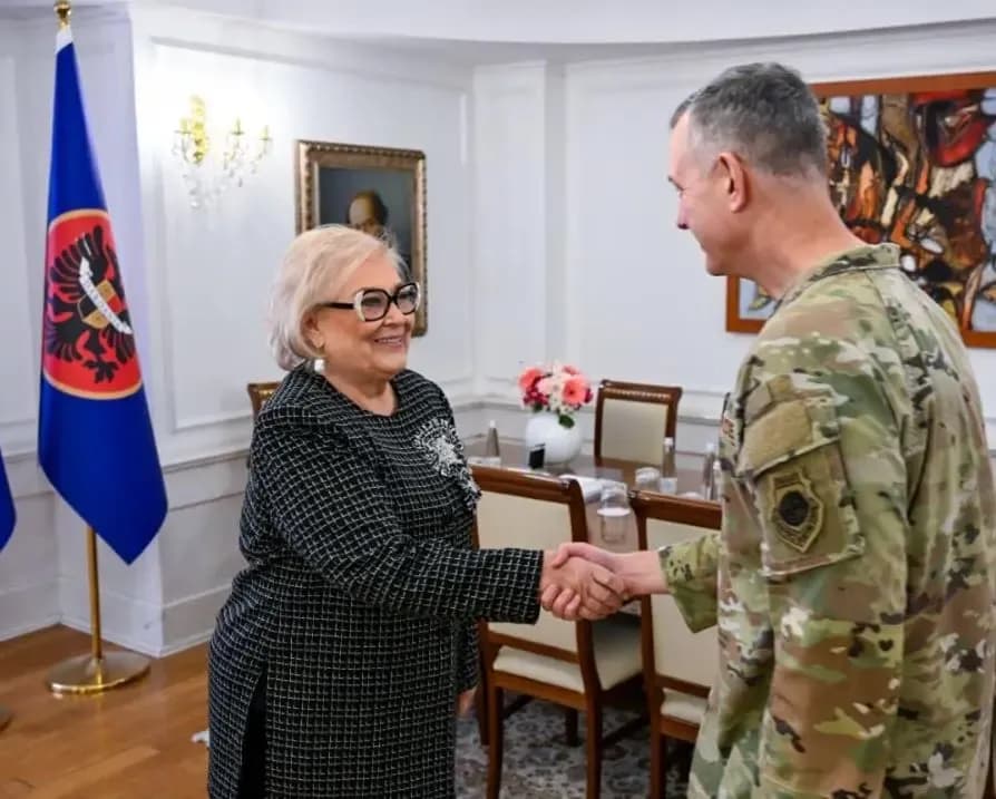 Shiroka-Pula takohet me komandantin suprem të NATO-s në Evropë, në fokus siguria në Kosovë