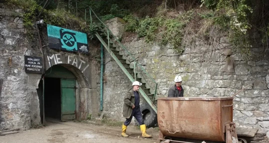 Bllokimi i minatorëve, reagon Trepça: U ndal rryma, 54 minatorë dolën përmes shkallëve, 9 pas rikthimit të energjisë