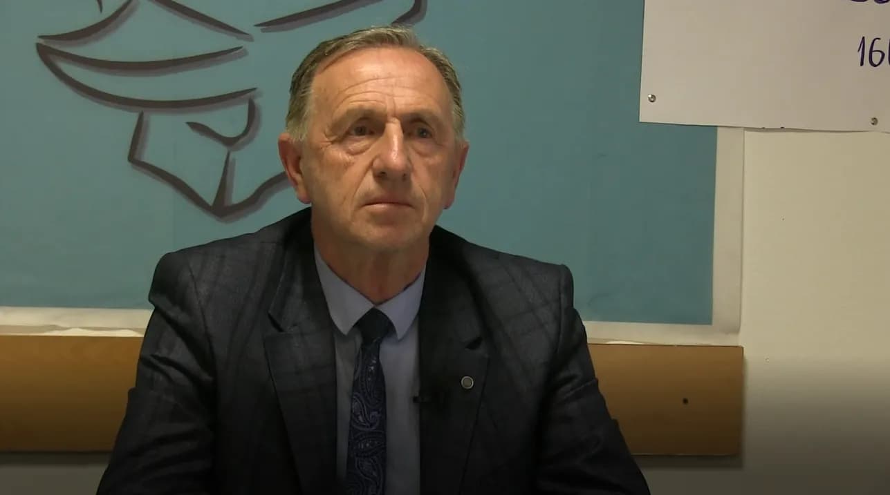 Guri i reagon Pecit për pushimet verore: Janë me kalu kohë me familje, e ata i kanë punësu nëpër ministri