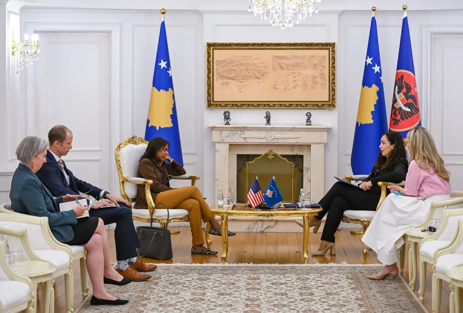 Nënë e bir u mbytën në pishinë, vjen reagimi i familjes kosovare nga Kanadaja