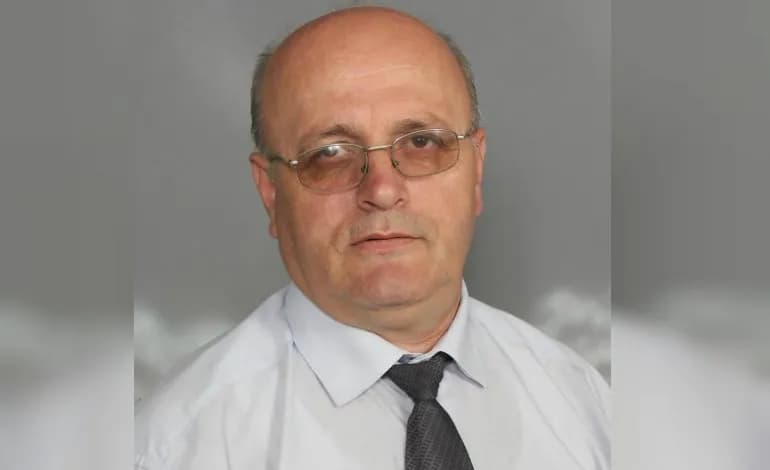 Paris Guri tallet me kandidaturën e Hajrulla Çekut në Prishtinë: Si me kandidu unë në Bulqizë