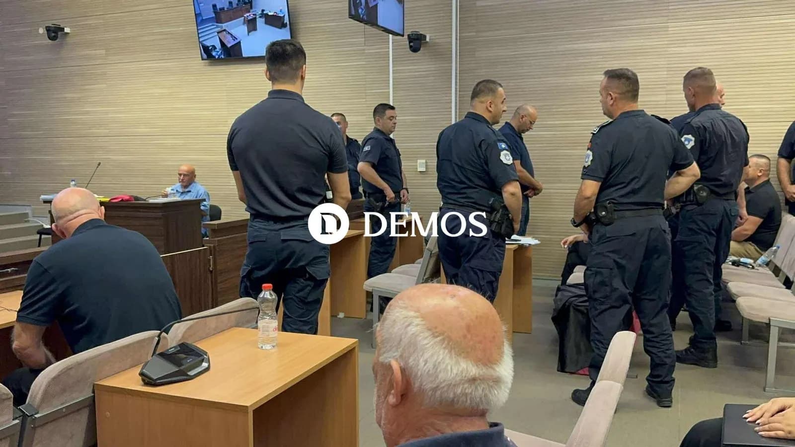 Arrestohet një person në Ferizaj pasi qëlloi me armë në dasmë, sekuestrohen katër armë zjarri