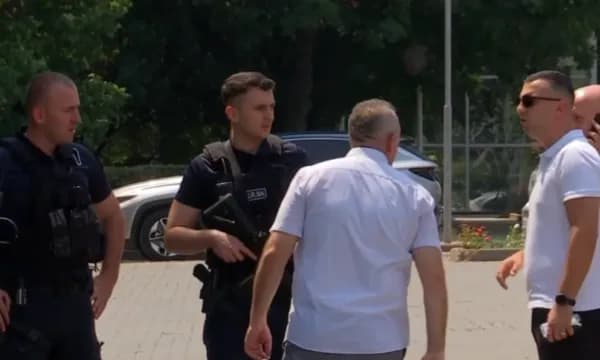 CNN raporton nga Afganistani për shtypjen fetare: Vendi ku vajzat po e humbin shpresën për të ardhmen