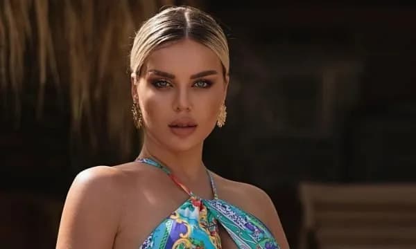 Kejvina ka një “selam” për ata që janë të dashuruar në të