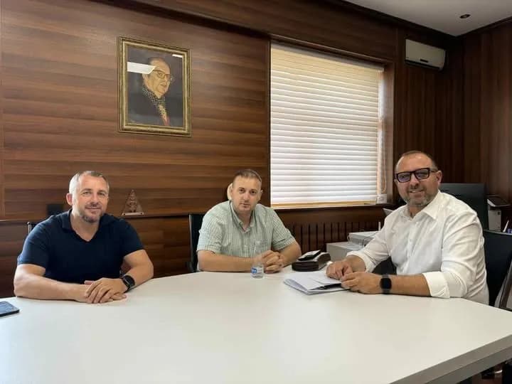 Qytetarët të ashpër me Specialen: Është raciste – çlirimtarët po mbahen në Hagë me dirigjime nga Serbia