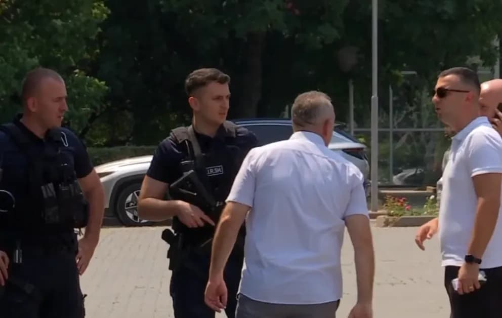 Tërmeti masiv në Turqi, Ambasada e Kosovës thirrje kosovarëve në zonat e prekura për kujdes: Kush ka nevojë, të na telefonojë