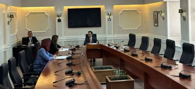 A do të japë dorëheqje Basha për t’ia liruar vendin Haxhiut, deklarohet Peci