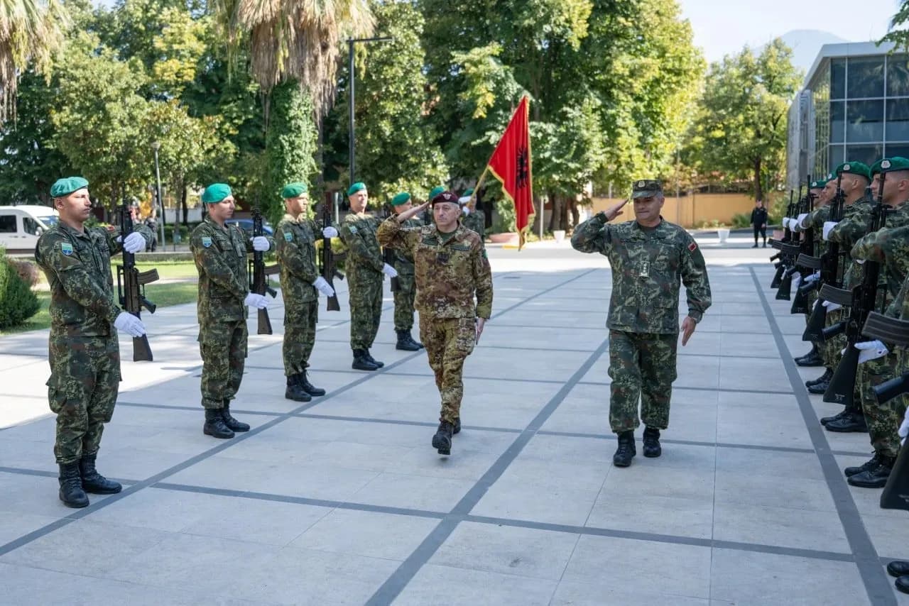 Barduani në Tiranë viziton ministrin Vengu, vlerëson përkushtimin e kontingjentit shqiptar në KFOR