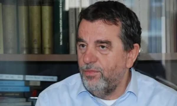 Gjykimi ndaj ish-krerëve të UÇK-së, Krasniqi: Prokuroria po merret me “muhabete odash”, kjo tregon se nuk ka prova