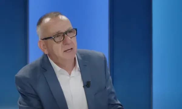Hasani komenton vendimin e Kushtetueses: E drejta e vetos për serbët, një marrëzi në retorikën e VV-së