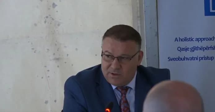 Hoxha: Shumë jetë janë humbur nga armët ilegale, qëndroni larg tyre