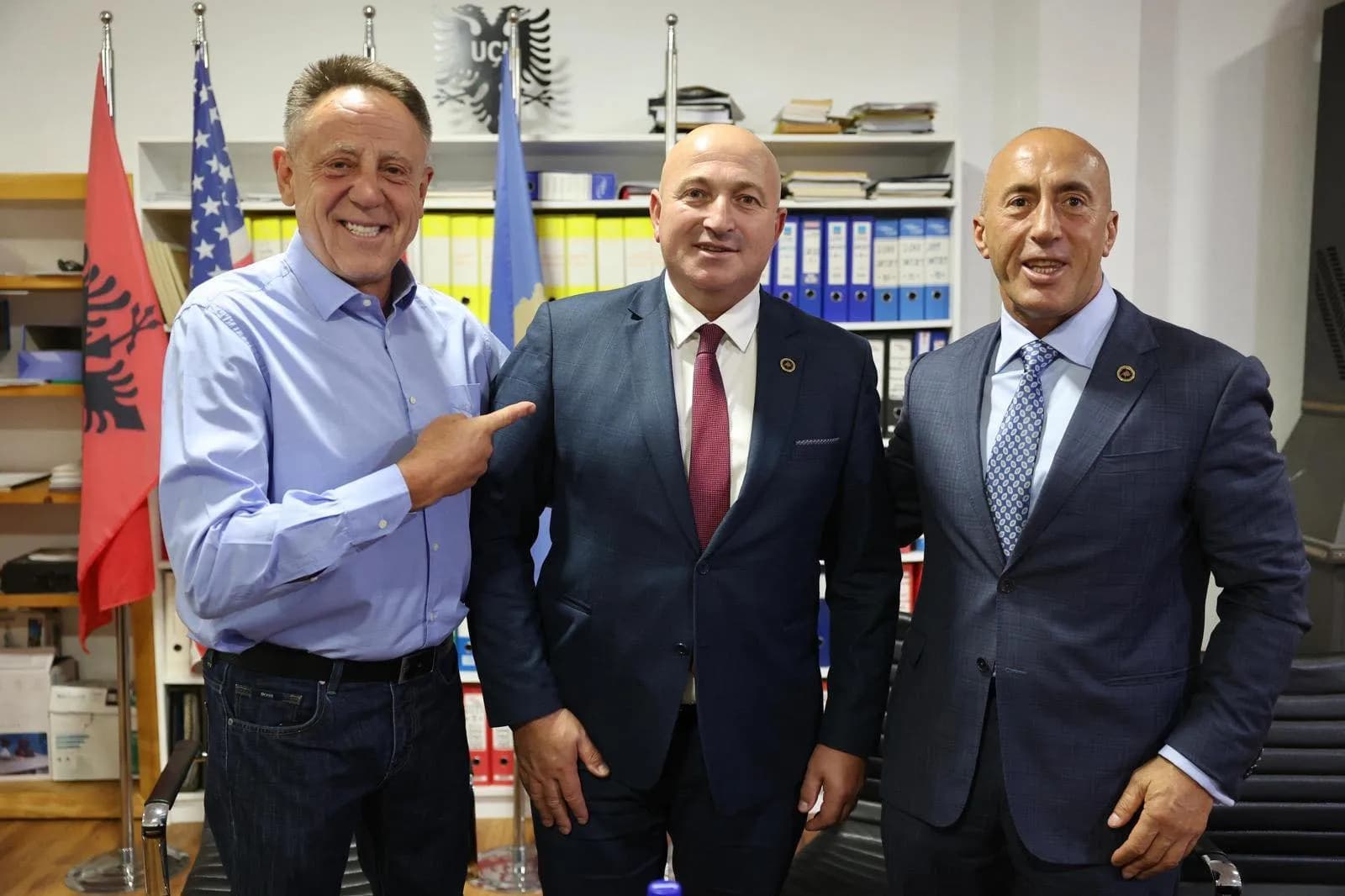 Ish-deputeti dhe ish-kandidati për kryetar të Istogut, Gani Dreshaj mbështet kandidaturën e Ukë Blakajt