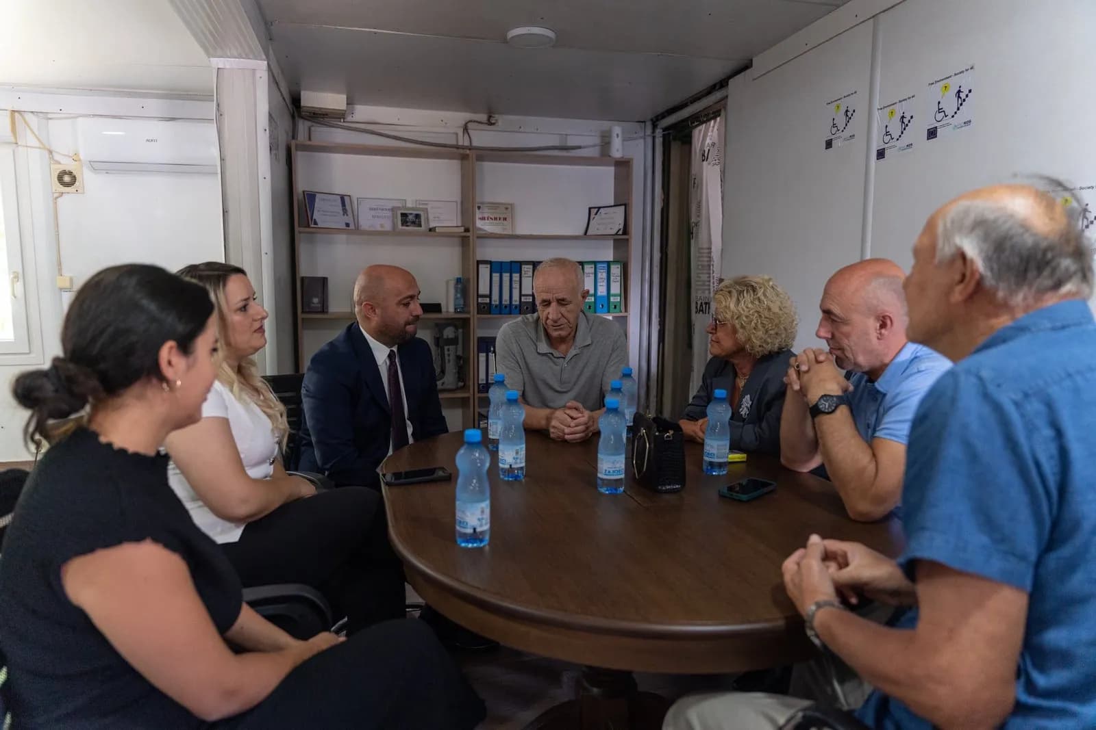 Kastriot Shabani viziton institucionin ”Handikos”: Ne jemi pranë jush, nuk jeni vetëm
