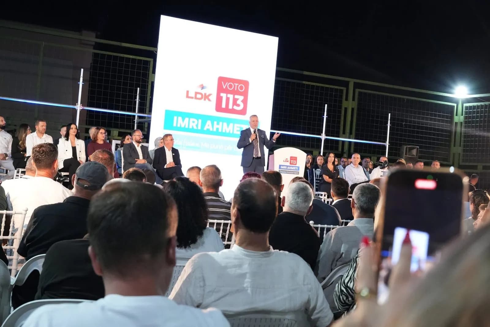 LDK dridh Gadimën – Qindra lipjanas ia konfirmojnë mbështetjen Imri Ahmetit në hapejn madhështore të fushatës