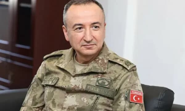 Më 3 tetor ndërrohet komanda, Ozkan Ulutash sërish në krye të KFOR’it