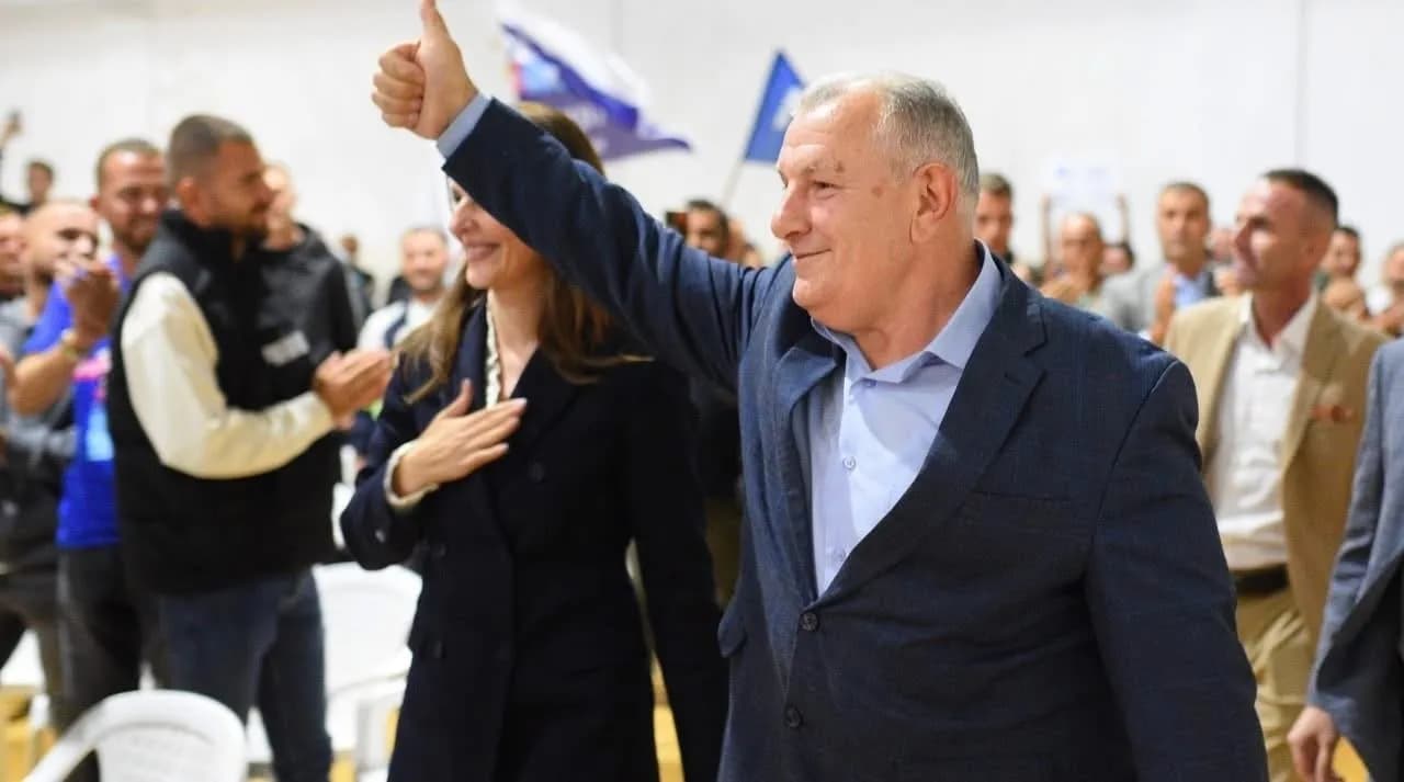 Mobilizim i madh për fitoren e Shukri Bujës në Lipjan, qindra banorë të pesë fshatrave ia premtuan sonte fitoren