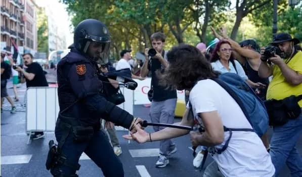 Protestat anti-Izrael detyrojnë ndërprerjen e parakohshme të garës së çiklizmit “Vuelta a Espana”