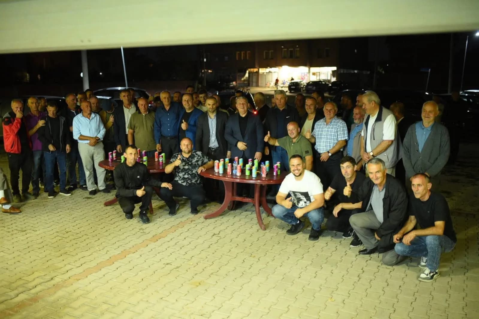 Shukri Buja dhe Agon Krasniqi takohen me banorët e Dobrajës: Mbështetja juaj na jep forcë për ndryshim