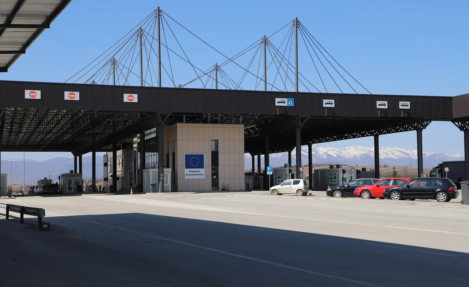 Të dhënat nga kufiri: 20 minuta pritje në Merdarë dhe 10 minuta në Jarinjë