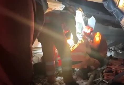 Thellohet tragjedia pas shembjes së medreses: 3 të vdekur dhe 38 të zhdukur në Indonezi