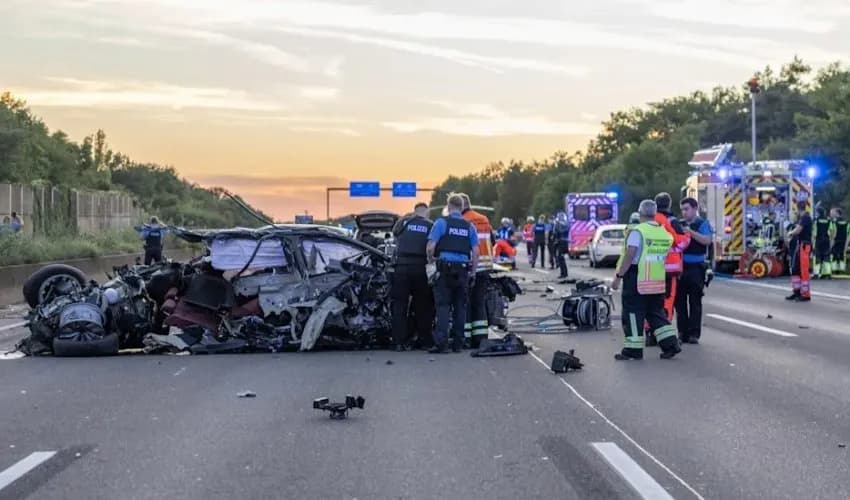 Tragjedi në autostradën e Gjermanisë, tre të vdekur dhe disa të lënduar në aksident me tetë makina