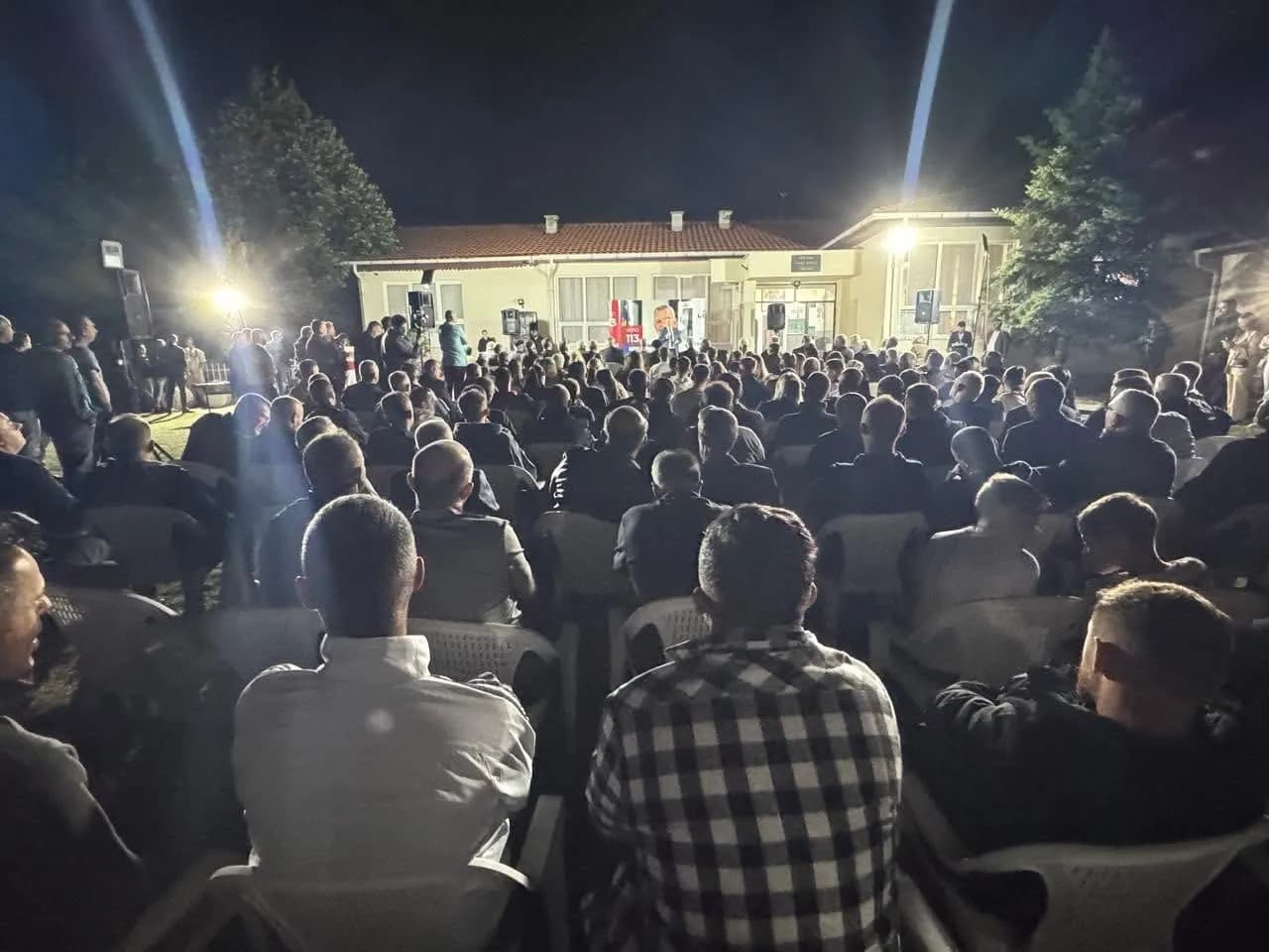 Triumfon Imri Ahmeti në Smallushë, qindra banorë ia garantojnë fitoren: Dëshmi e qartë e besimit në programin tonë