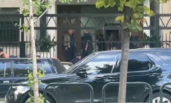 Babë e bir mbetën të plagosur me armë zjarri në sallën e gjyqit, kjo është gjendja e tyre shëndetësore
