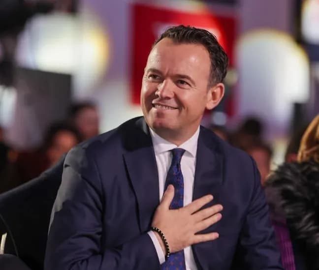 Beteja në Mitrovicë, Peci lajmërohet sërish: Të presim deri në numërimin e votës së fundit