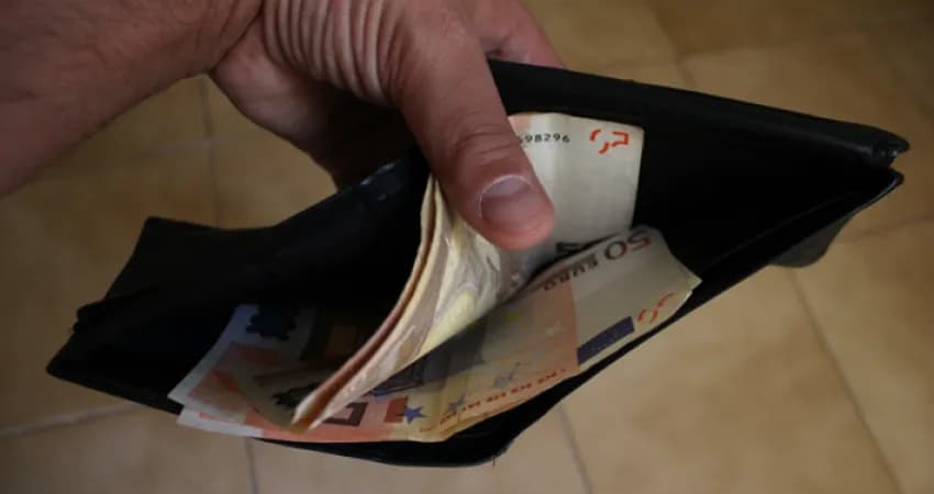Eurostat publikon raportin: 55% e shqiptarëve kanë vështirësi financiare të mbyllin muajin
