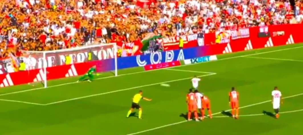 Gol i shpejt në ndeshjen Sevilla – Barcelona, Alexis Sanchez shënon nga penalltia